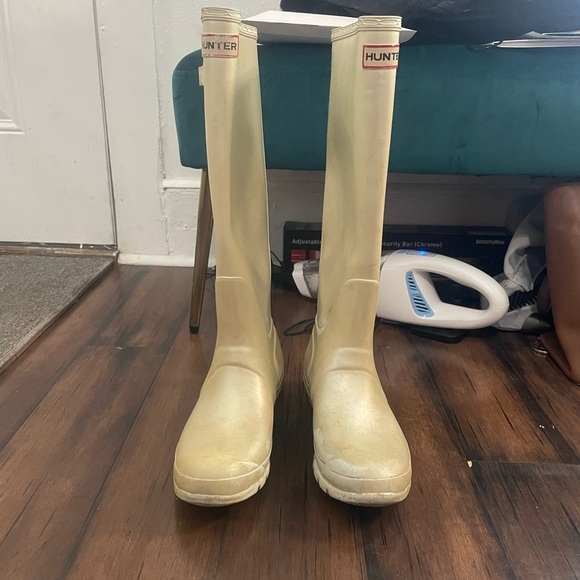 HUNTER Women’s Cream Rain Boots - Size 6 - Picture 8 of 9
